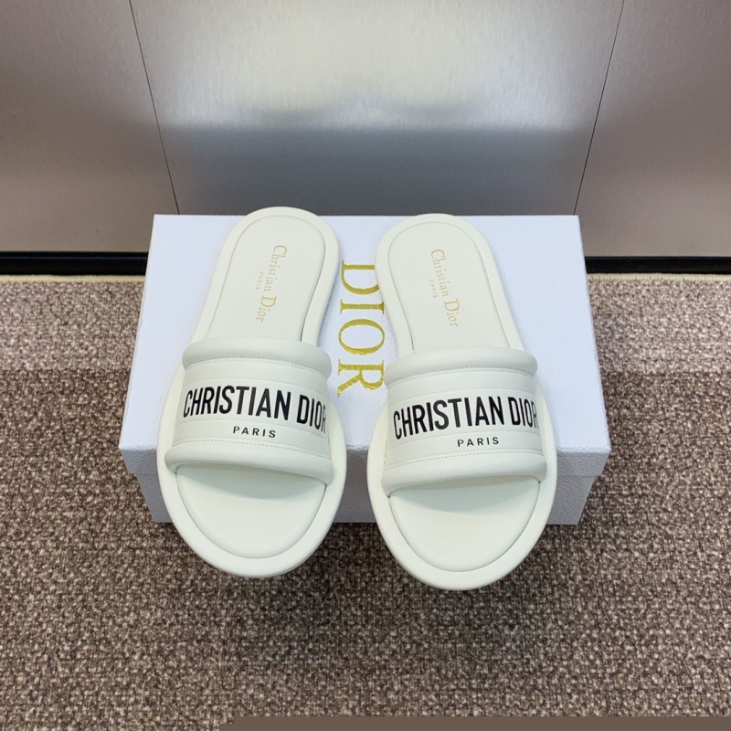 ch**an D*or slippers